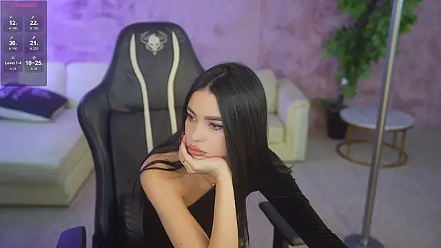 Tina Breeze online show from October 31, 2025, 8:22 am