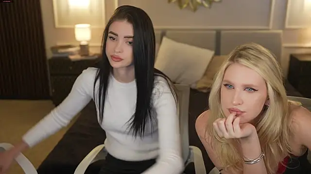 Tina Breeze online show from October 22, 2025, 10:36 am