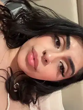 ThickerThanYoBitch online show from February 15, 2025, 10:33 am