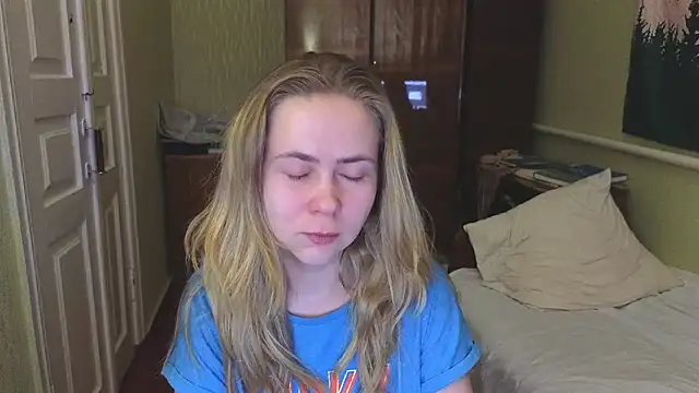 Riley Roo online show from February 28, 2025, 5:59 pm