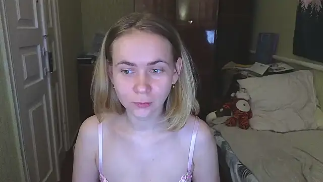 Riley Roo online show from March 12, 2025, 6:53 pm