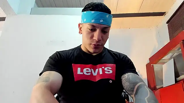 aquiles 51 online show from October 4, 2025, 8:43 pm