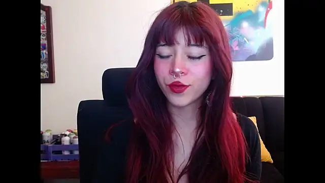 SuzzyyM online show from September 28, 2025, 8:05 pm