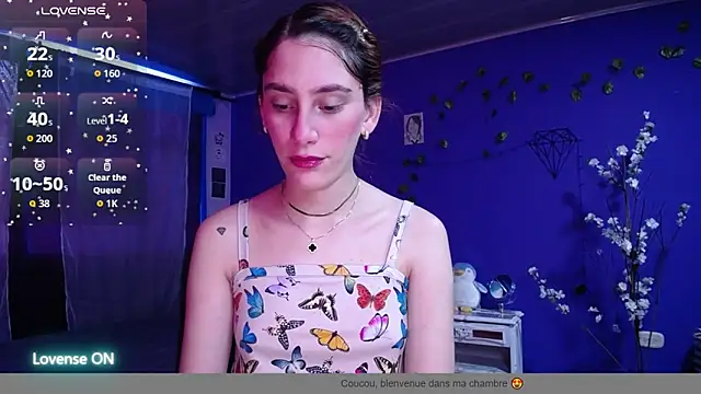 IsaBaileys  online show from October 5, 2025, 8:10 pm