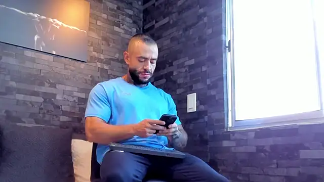 BruceDallas online show from October 2, 2025, 9:40 pm