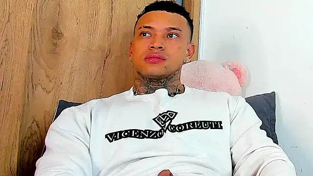 Stiven collins online show from November 20, 2025, 9:43 am