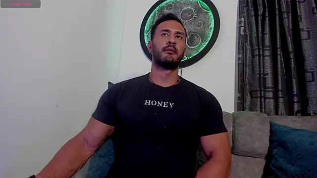 Snapshot of curt_xxx chatting on June 3, 2026, 1:50 am curt xxx online show from June 3, 2026, 1:50 am
