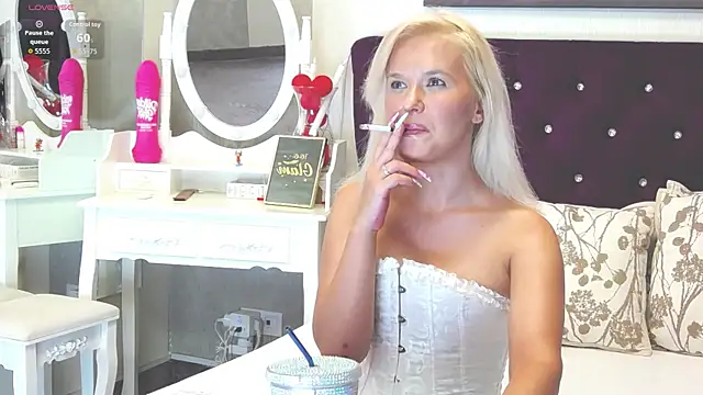 LilyFord online show from July 21, 2026, 7:26 pm