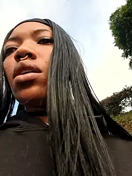 Honey-420- online show from October 24, 2025, 11:31 am