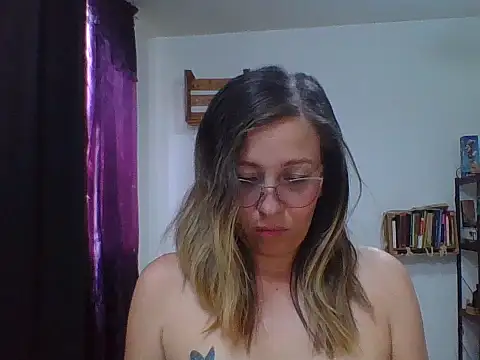 charlott ponce online show from September 29, 2025, 8:03 pm