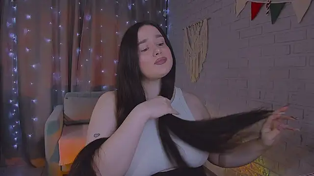 ritashinee online show from December 23, 2024, 4:01 am