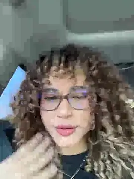 Lianh Benett online show from February 28, 2026, 5:01 pm