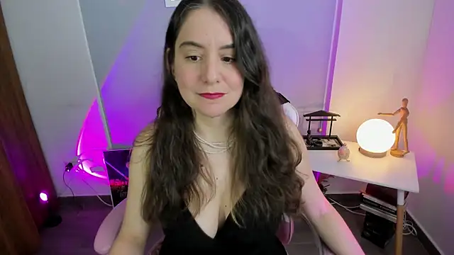 Tamara m  online show from June 16, 2026, 5:46 pm