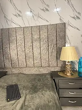 emilyrojas online show from April 20, 2026, 4:19 pm