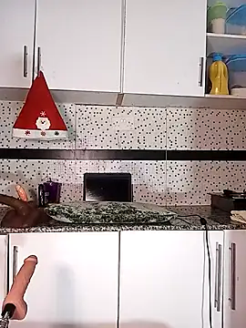 Snapshot of Bella045 chatting on December 15, 2025, 5:35 am Bella045 online show from December 15, 2025, 5:35 am