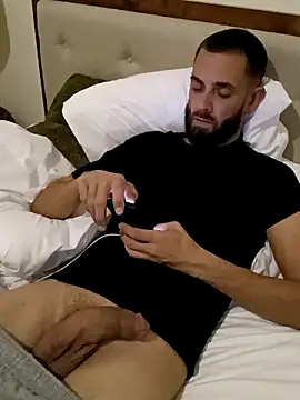 momentum2023 online show from November 23, 2025, 5:06 am