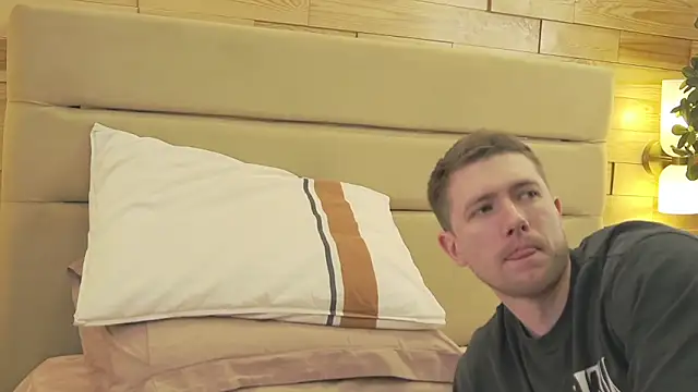 EthanPinkman online show from February 2, 2026, 4:33 am