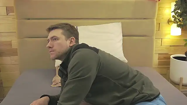 EthanPinkman online show from February 13, 2026, 4:34 am