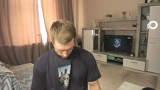 EthanPinkman online show from May 15, 2026, 5:49 am