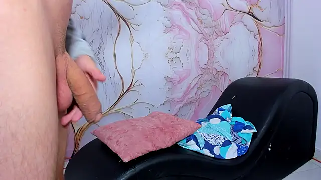 wild demongirl online show from October 4, 2025, 11:28 pm