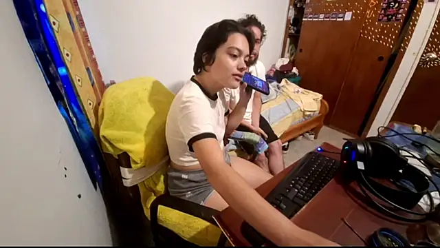 littlemelii online show from July 10, 2026, 8:53 pm