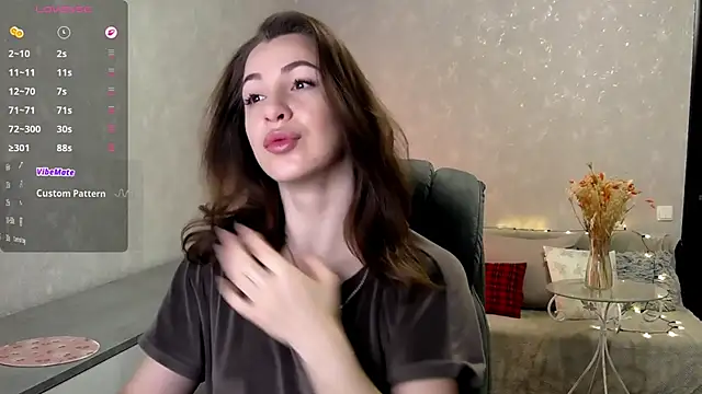 Naughty  Megan online show from April 14, 2026, 4:06 am