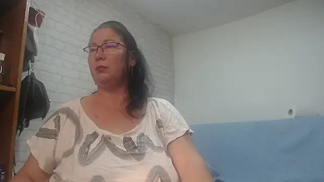 EmmaSquirt online show from December 14, 2025, 9:31 pm