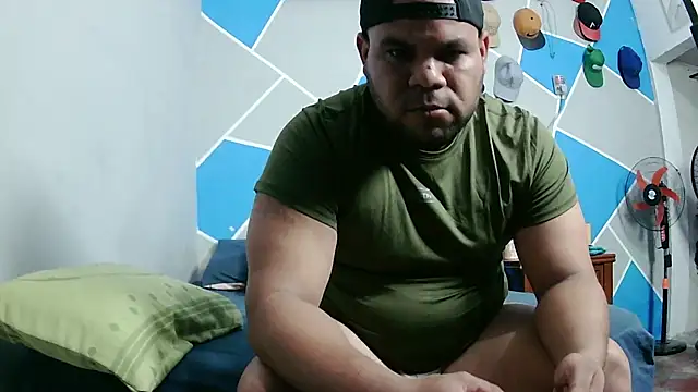 Evert hairyboy online show from June 3, 2026, 7:18 pm
