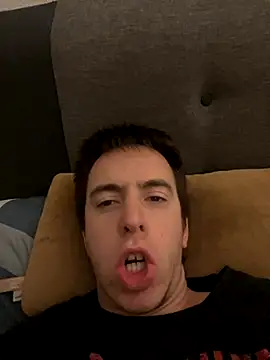 Drummer112 online show from October 3, 2025, 8:32 pm