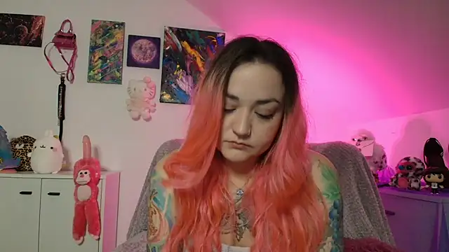 PinkHurricaneOfficial online show from October 17, 2025, 8:43 pm