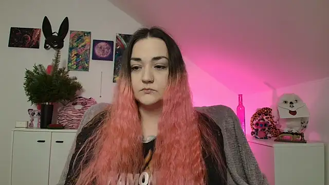 PinkHurricaneOfficial online show from March 22, 2026, 4:30 pm