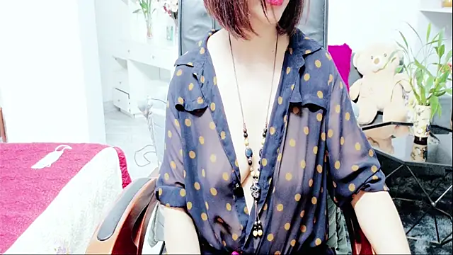 Snapshot of Miu-Le chatting on July 13, 2026, 8:35 am Miu-Le online show from July 13, 2026, 8:35 am