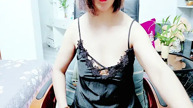 Snapshot of Miu-Le chatting on June 23, 2026, 8:23 am Miu-Le online show from June 23, 2026, 8:23 am