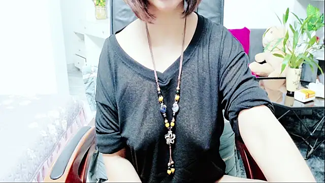 Snapshot of Miu-Le chatting on July 4, 2026, 8:10 am Miu-Le online show from July 4, 2026, 8:10 am