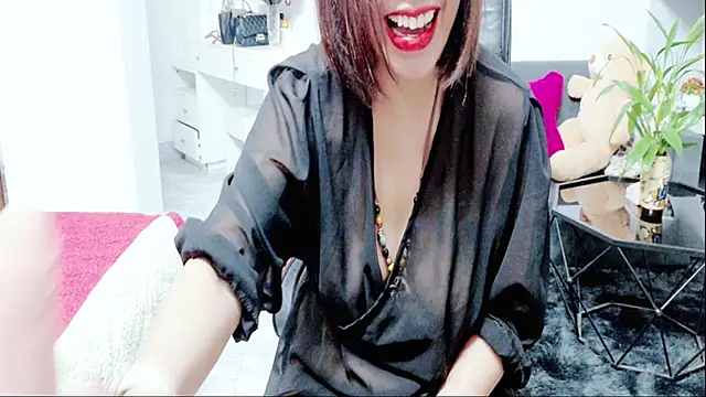 Snapshot of Miu-Le chatting on July 18, 2026, 8:23 am Miu-Le online show from July 18, 2026, 8:23 am