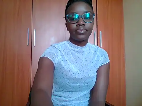 sexy darleen23 online show from May 6, 2026, 10:19 am
