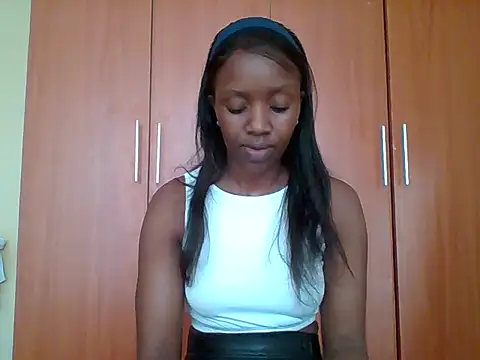 sexy darleen23 online show from October 2, 2025, 9:45 am