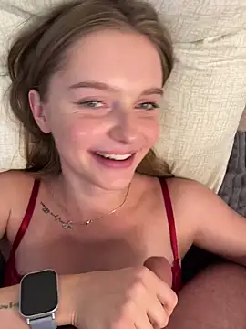 lovelly molly online show from December 19, 2025, 4:20 pm