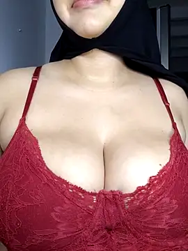 shirazz najmm online show from October 13, 2025, 2:07 pm