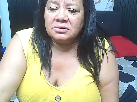 Snapshot of Shanttal0272 chatting on July 8, 2026, 2:51 pm Shanttal0272 online show from July 8, 2026, 2:51 pm