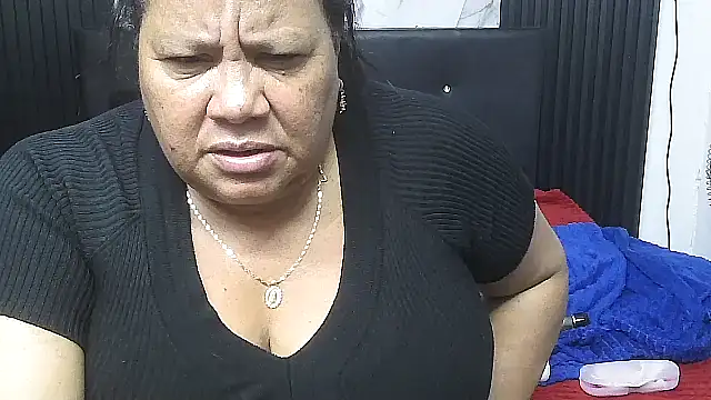 Snapshot of Shanttal0272 chatting on July 28, 2026, 8:45 pm Shanttal0272 online show from July 28, 2026, 8:45 pm
