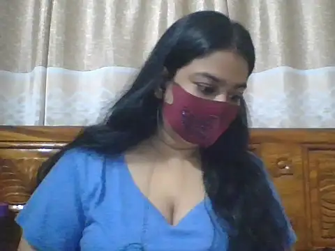 A-sweetgirl online show from November 4, 2025, 10:52 am