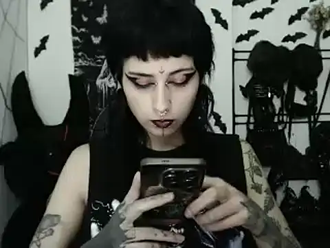 n0sferatus   online show from March 26, 2026, 2:21 am