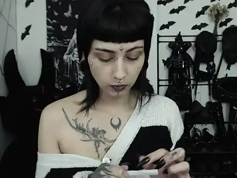 Snapshot of n0sferatus__ chatting on April 30, 2026, 3:13 am n0sferatus online show from April 30, 2026, 3:13 am