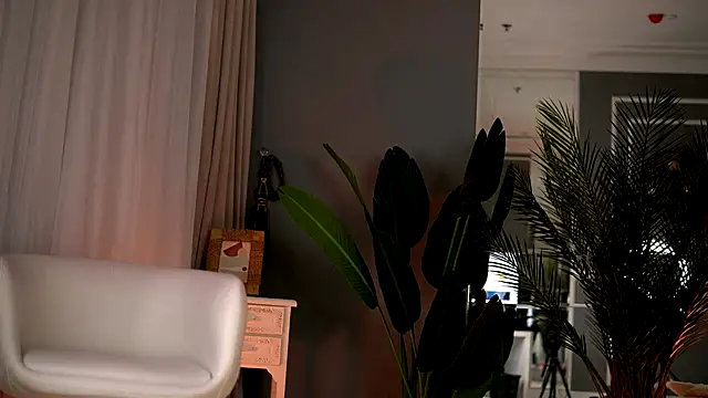 KellyMathews online show from October 29, 2025, 3:16 am