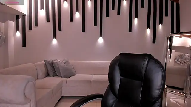 AmberLewis  online show from September 14, 2025, 11:05 pm