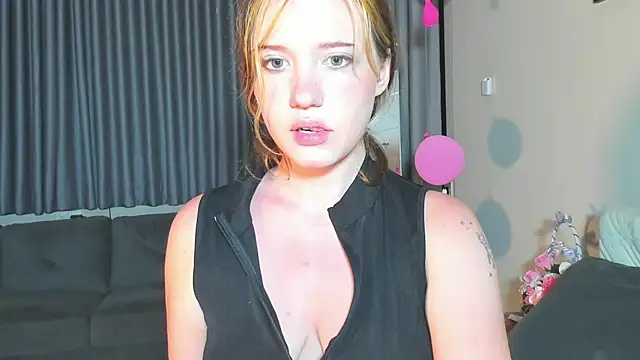 HanahCute online show from March 20, 2025, 9:24 pm