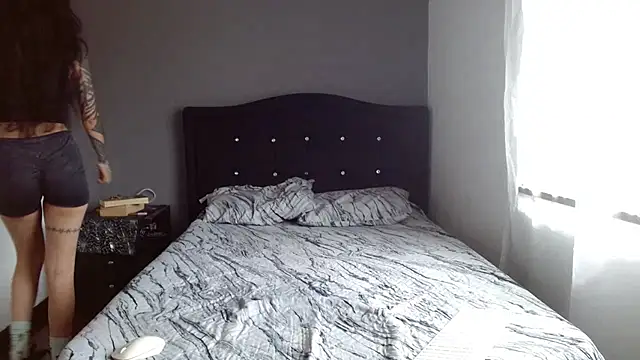 Emilia 1995 online show from June 26, 2026, 3:40 pm