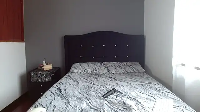 Emilia 1995 online show from October 29, 2025, 2:16 pm