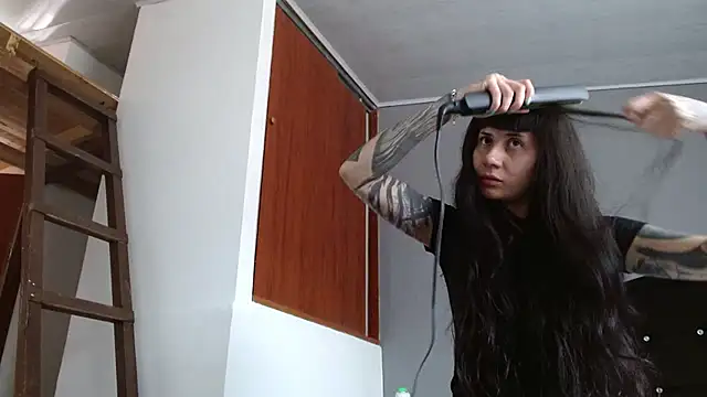 Emilia 1995 online show from August 3, 2026, 3:07 pm